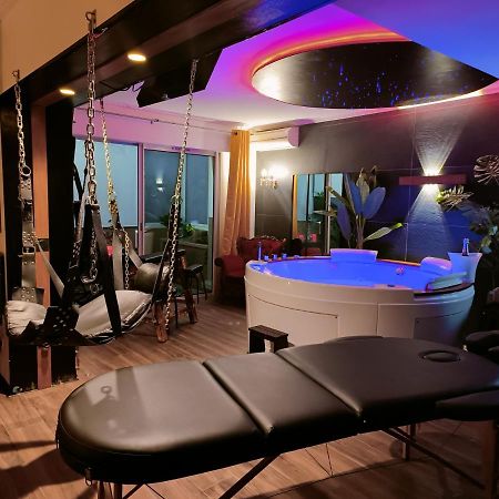 La Loveroom Bdsm De Nice " La Chambre Luxe Des Desirs " מראה חיצוני תמונה
