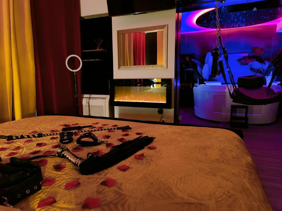 La Loveroom Bdsm De Nice " La Chambre Luxe Des Desirs " מראה חיצוני תמונה