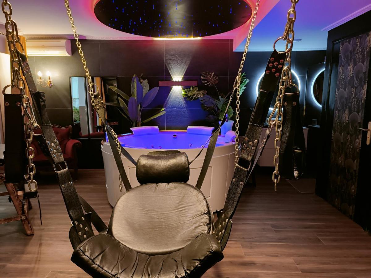 La Loveroom Bdsm De Nice " La Chambre Luxe Des Desirs " מראה חיצוני תמונה