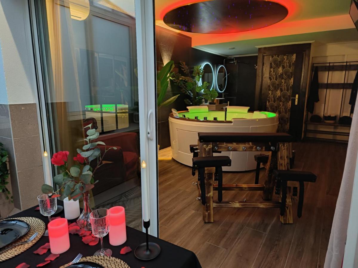 La Loveroom Bdsm De Nice " La Chambre Luxe Des Desirs " מראה חיצוני תמונה