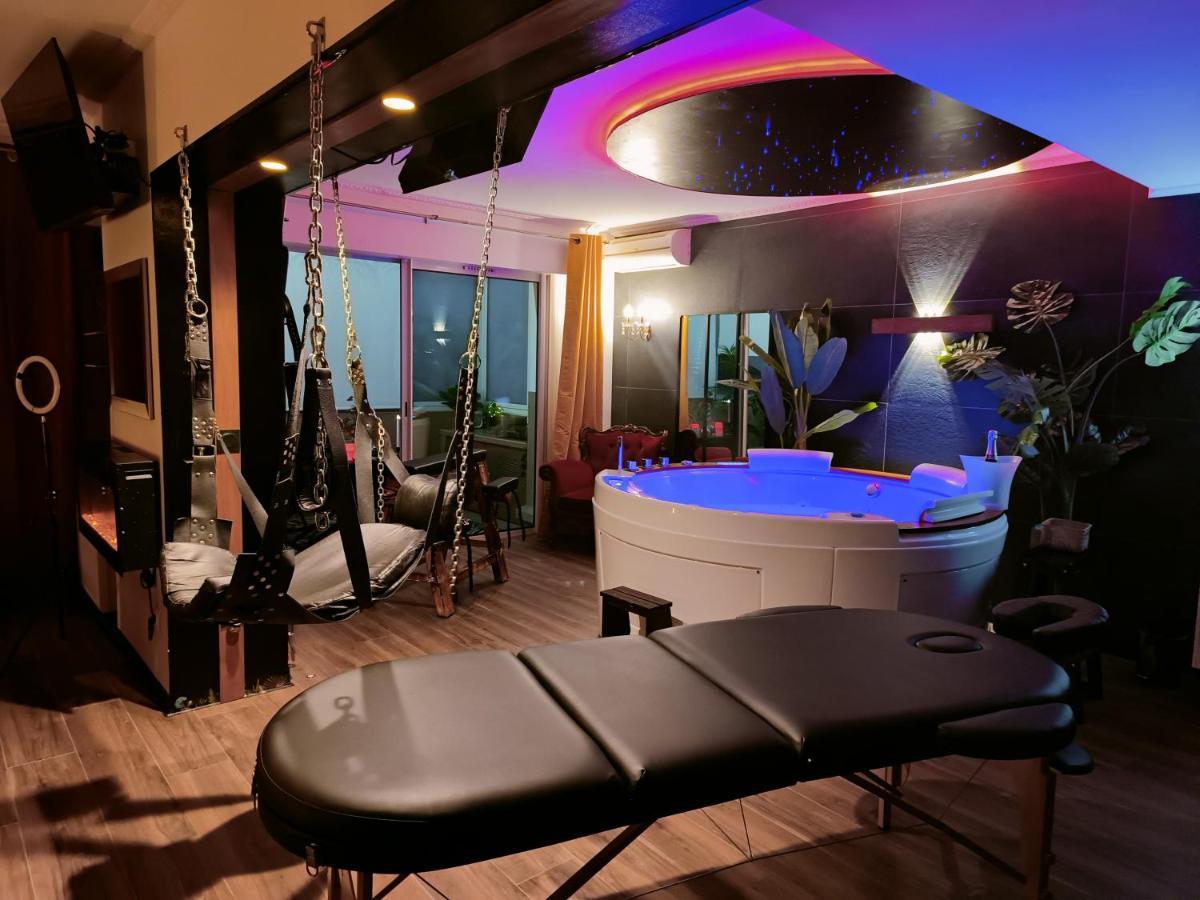 La Loveroom Bdsm De Nice " La Chambre Luxe Des Desirs " מראה חיצוני תמונה